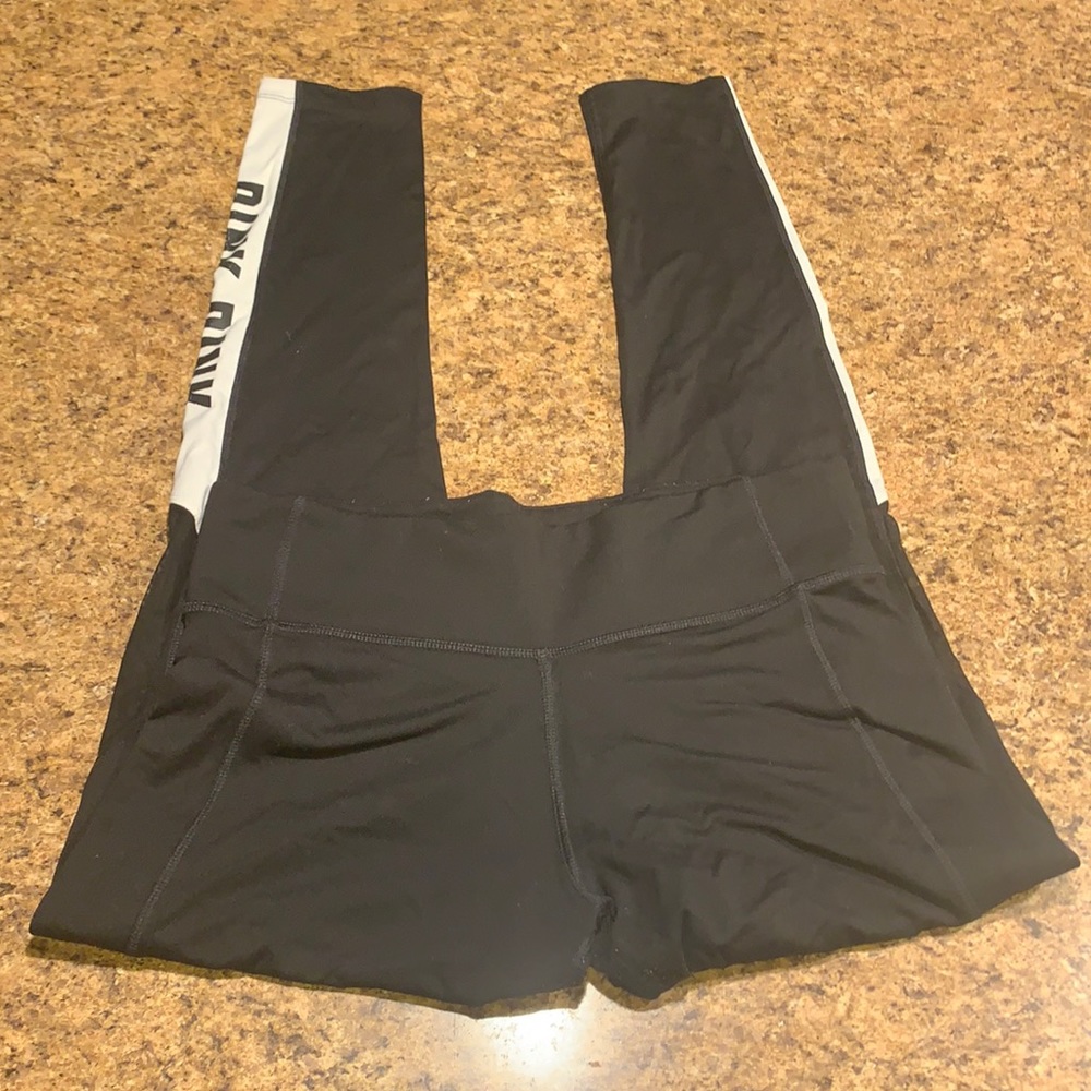EUC Victoria Secret PINK Yoga Ultimate Leggings Medium Black & White